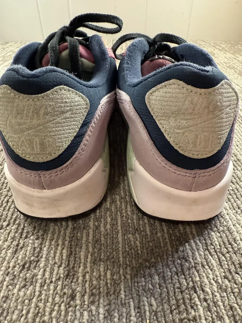 Nike Shoes Mens Size 8.5 Navy Pink Mint Air Max 90 SE Suede Mesh DM0035-500